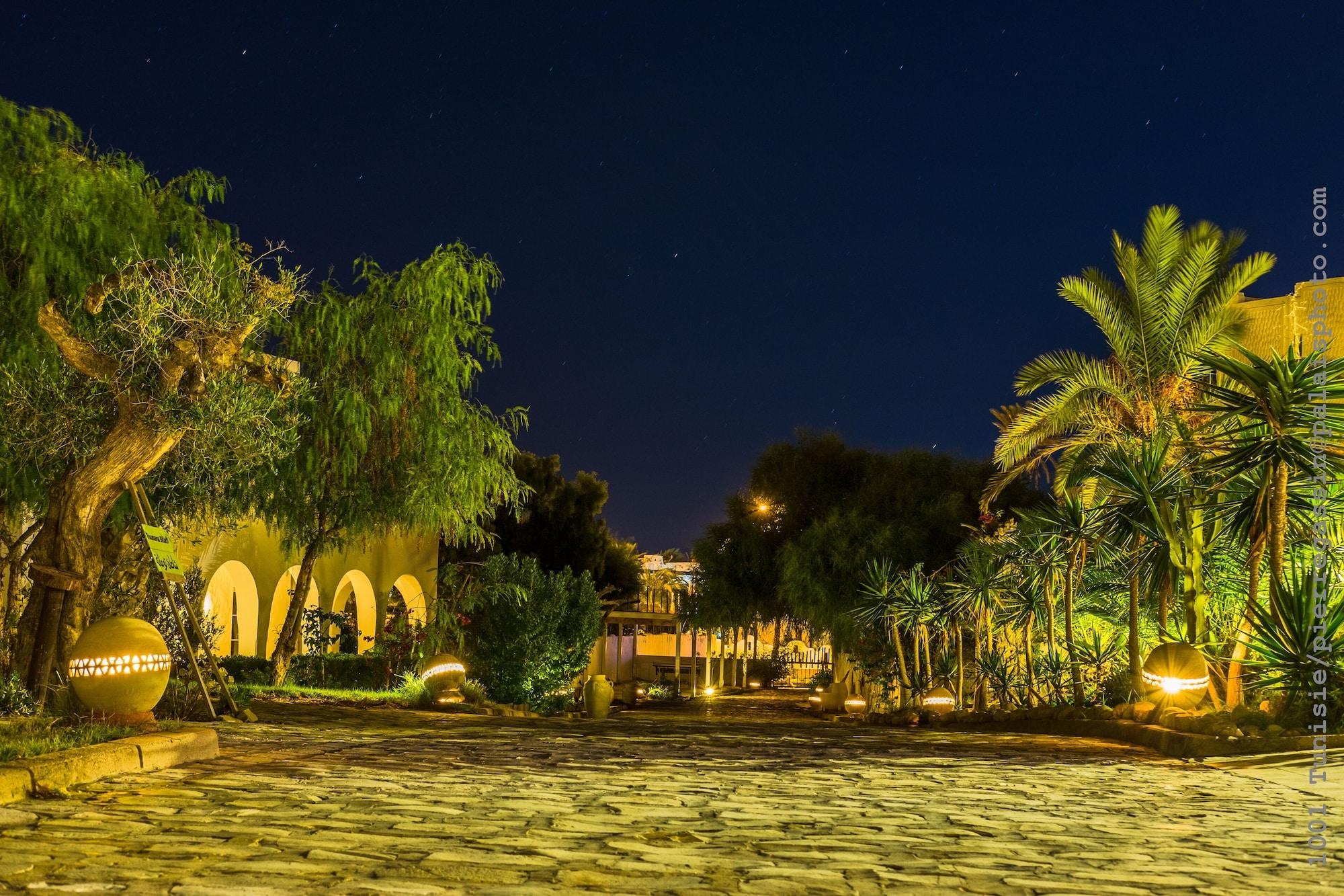 Hotel Les Jardins De Toumana Triffa Esterno foto